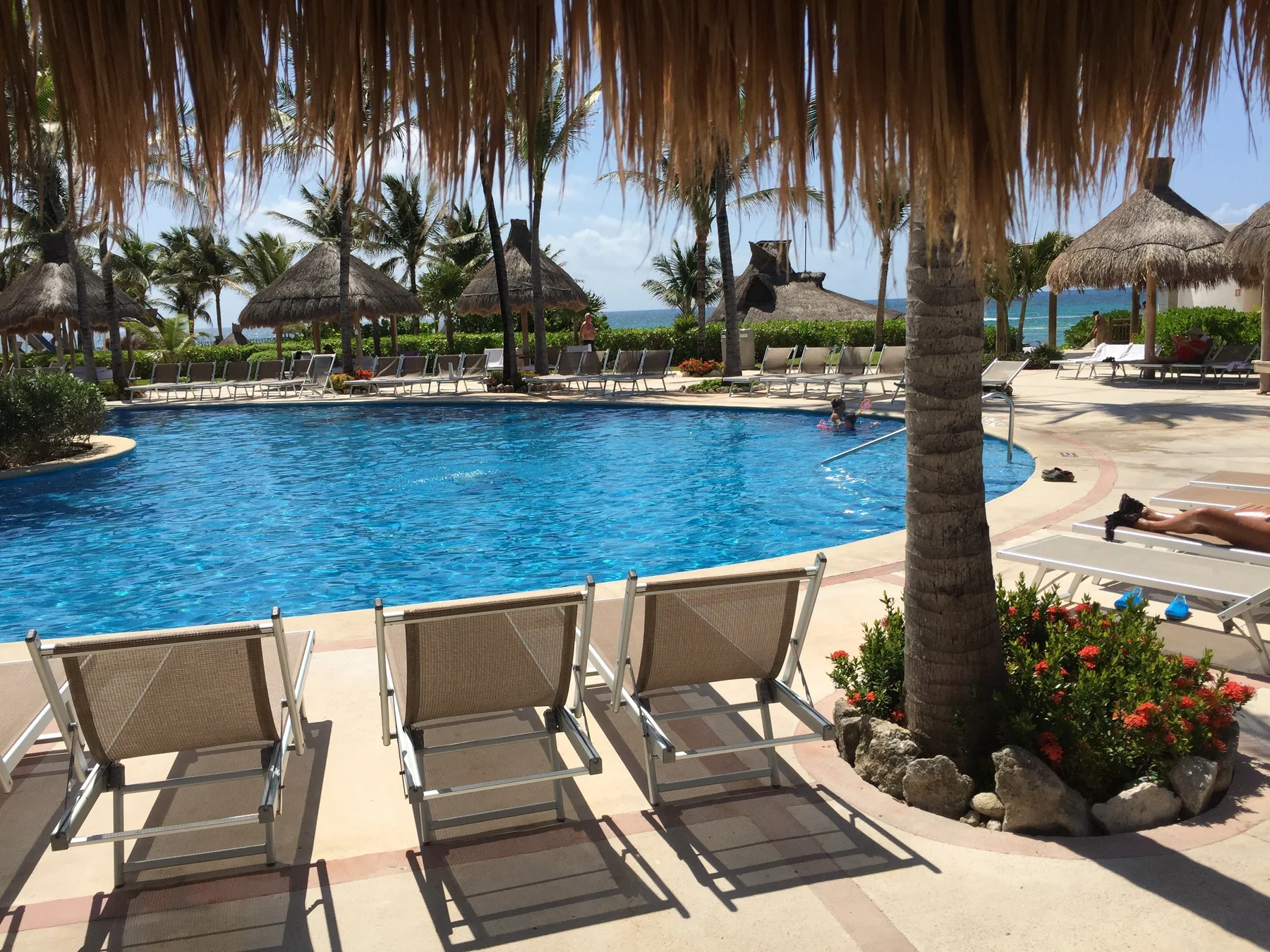 Hotels & Resorts